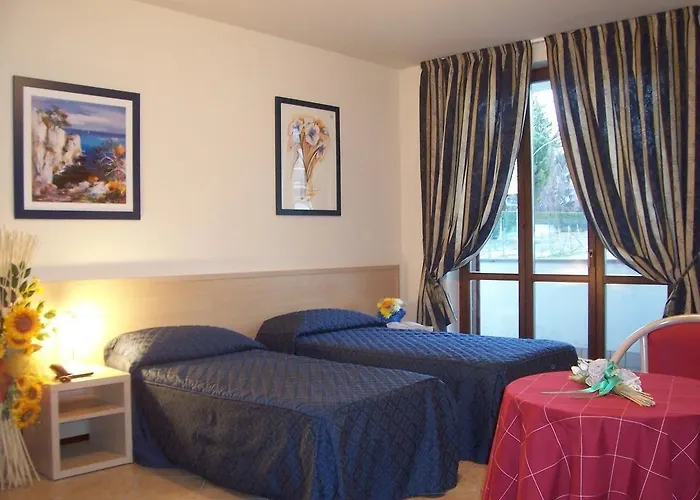 Hotel Ristorante Tre Leoni 3*